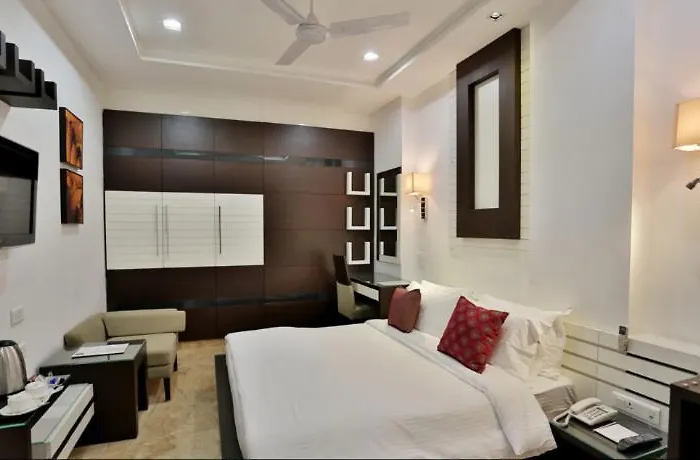 Deluxe King Room