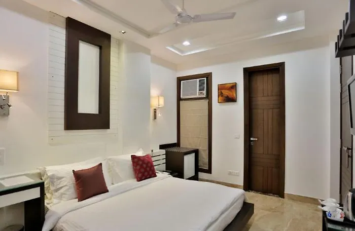Deluxe King Room